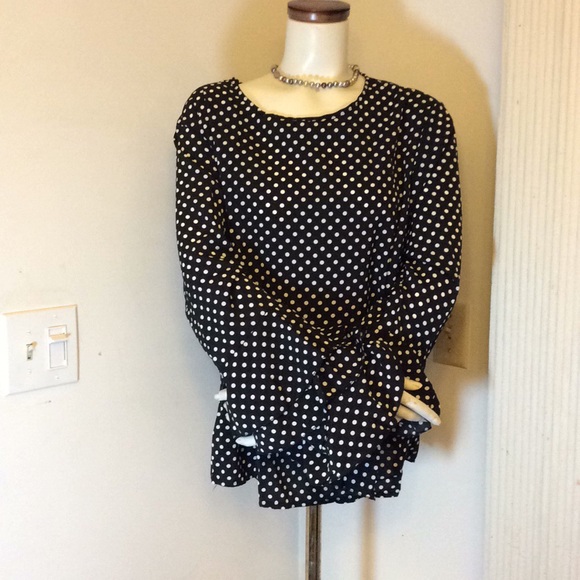 NWOT BLACK WITH WHITE POLKADOT TOP - Picture 2 of 5